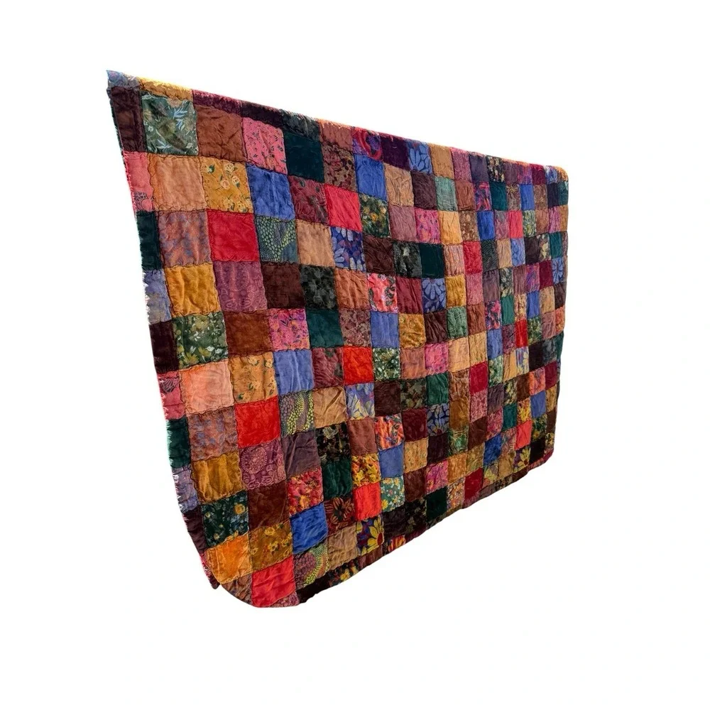 Vtg Velvet Patchwork Quilt Bedspread Q/King Boho Cozy‎ Cottage Witchy READ